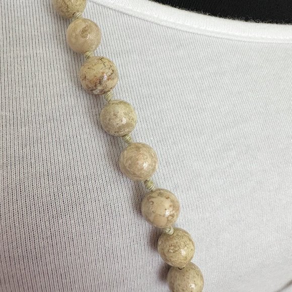 Vintage Neutral Hued Honed Jasper Stone Bead Long Necklace 32” - Picture 6 of 6